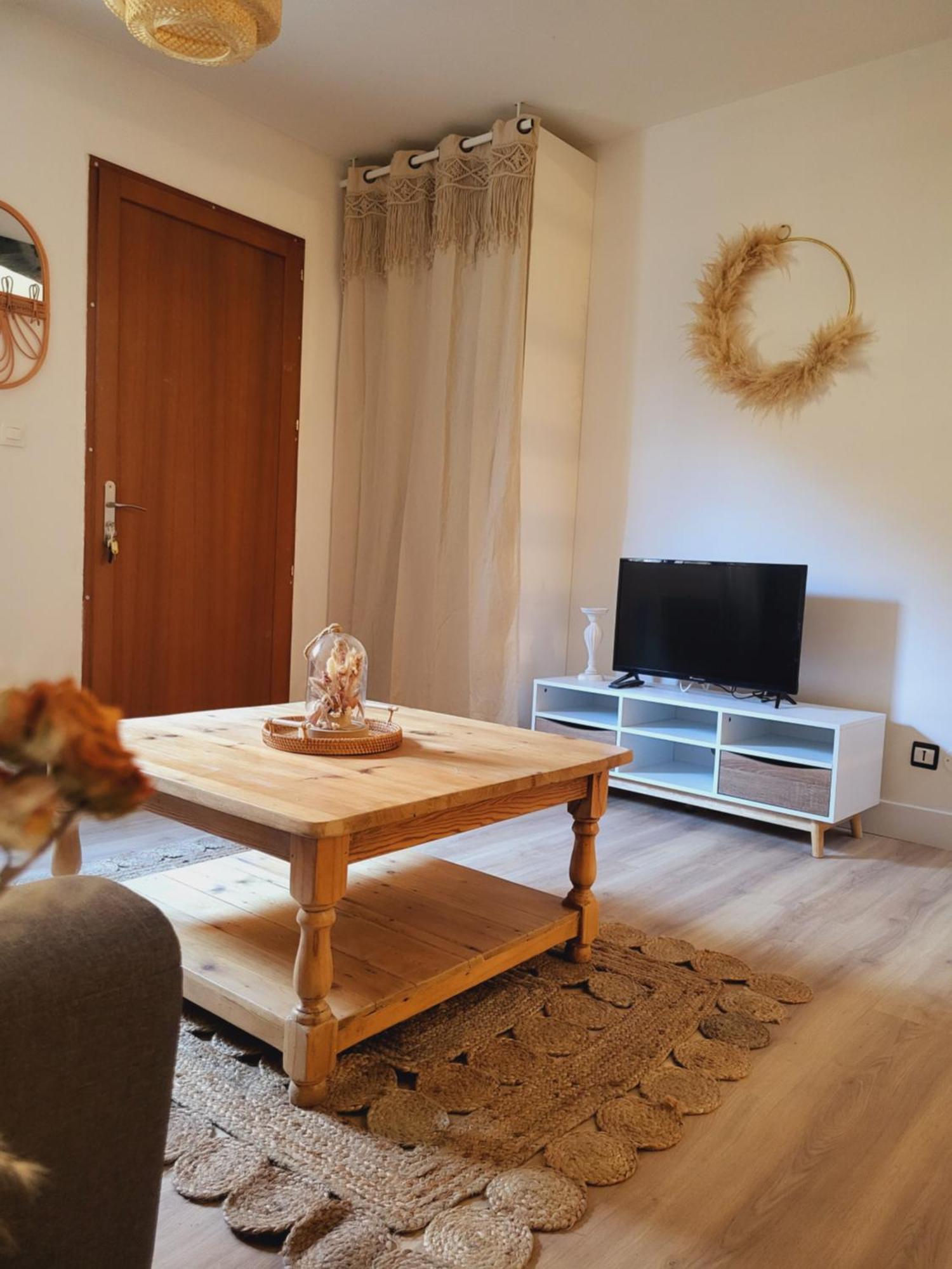 Maison De Village A La Decoration Boheme Jusqu'A 6 Personnes Viviers-lès-Montagnes Extérieur photo